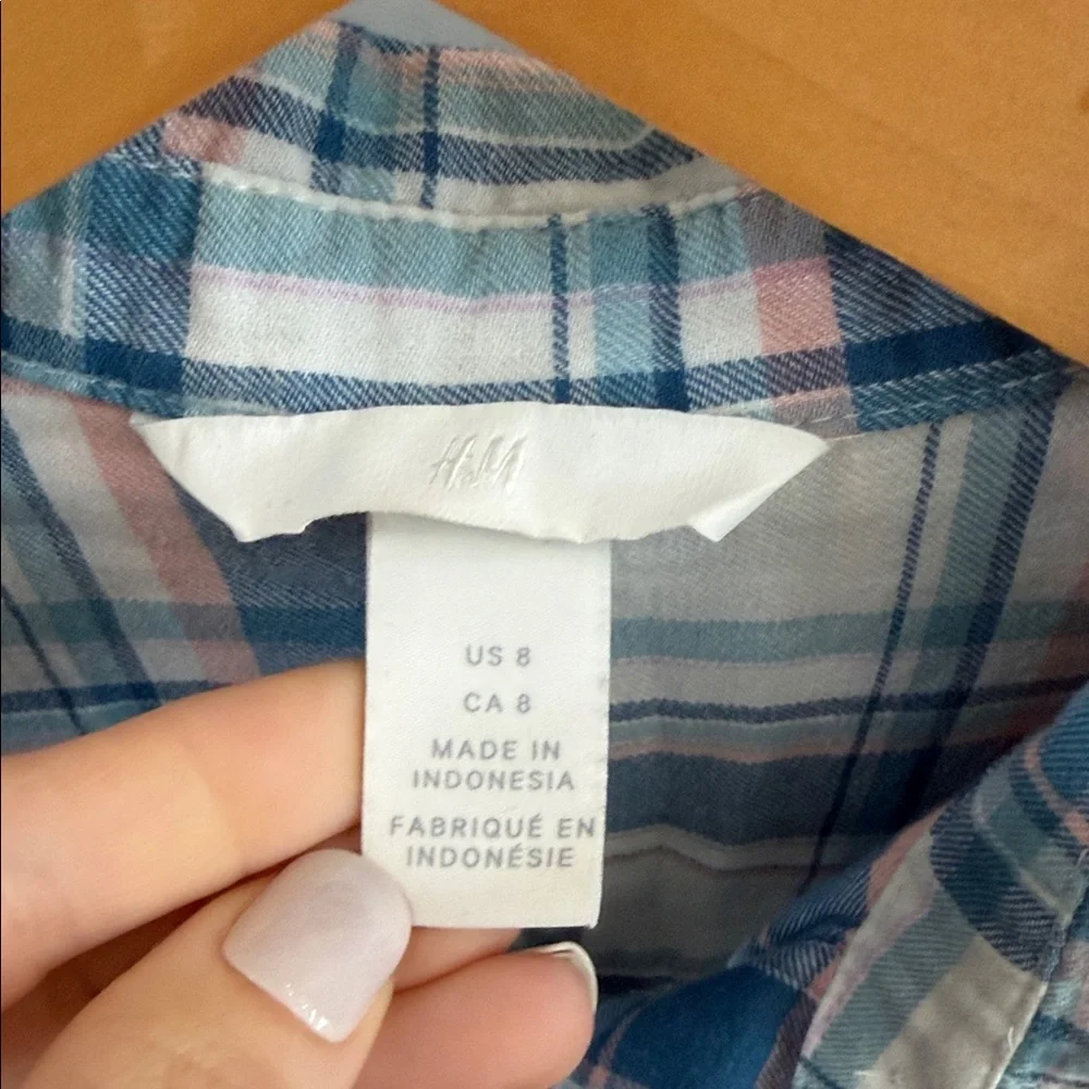 H&M Women’s Blue & Pink Plaid Button-Down Shirt – Size 8 - Picture 2 of 8